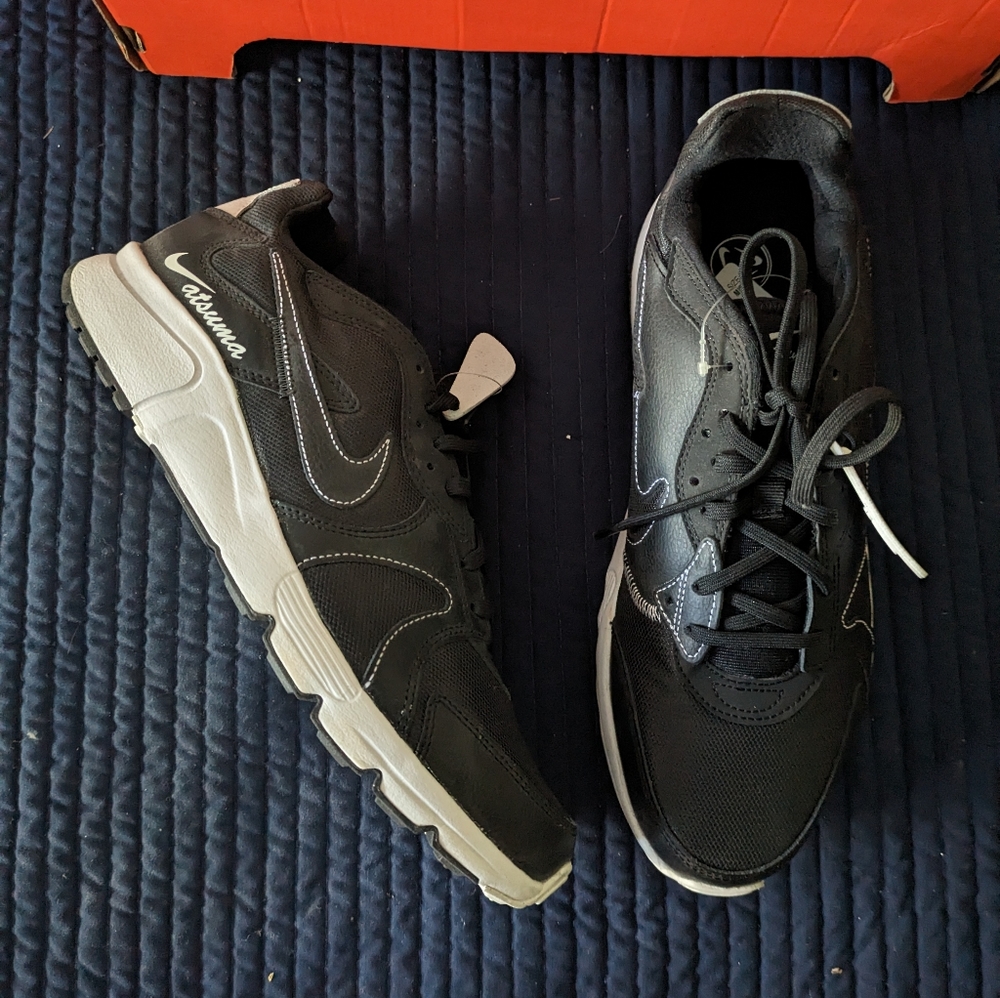 Nike Atsuma Trainers Men 9 Running Mens Shoes repo zz